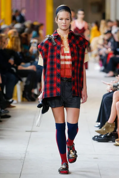 Look 6